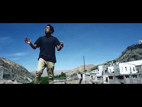 La Merka - No Somos del Resto ft. Nyggy Enevilla (Video Oficial)