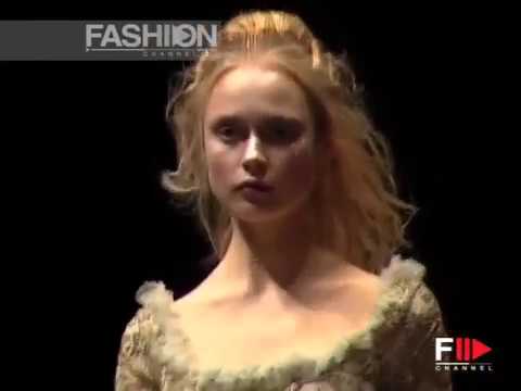 ALEXANDER MCQUEEN Autumn Winter 2006/07 Paris 1 of 4 by Fashion Channel