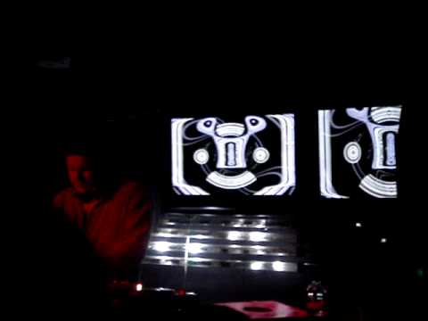 LOW 1 YEAR ANNIVERSARY - MO MORRIS (AMO1) @ XLIB CLUB 06.02.2010