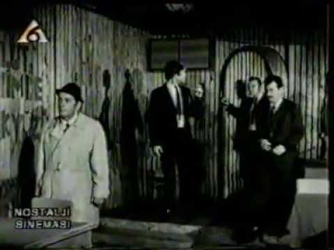 Bedri Ayseli Sevda Yüklü Kervanlar 'ı Yılmaz Güney 'e okuyor