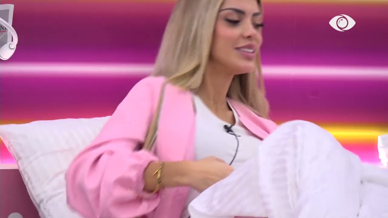 Brikena dhe Mateo luajnë me njëri-tjetrin