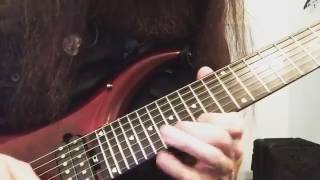 ‪John Petrucci - 'Slow practicing' the solo from 'Moment Of Betrayal'