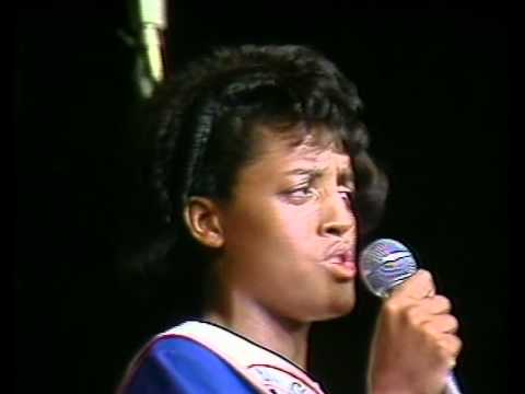 The Mississippi Mass Choir - Lord  We Thank You