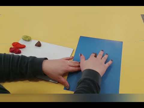 24.11.2025. Ліплення. Осіннє дерево. Середня група