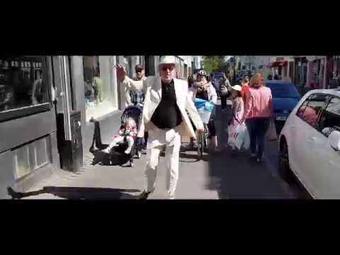 Love Guru - Lífið er ljúft feat. Bergmál