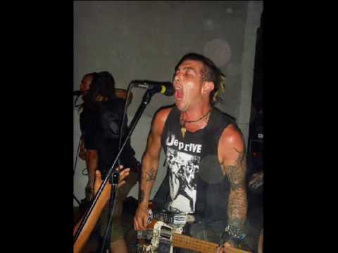 COP ON FIRE - CREER EN NADA.wmv