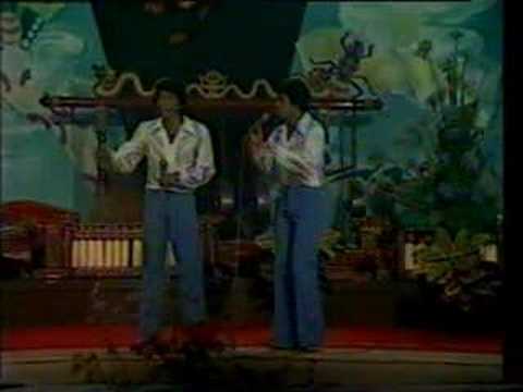 The Blue Diamonds "Send Me The Pillow That You Dream On"Live