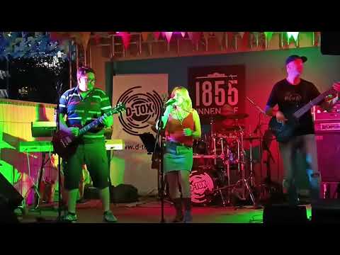 D-TOX live at INNENHOF Olten / Song "Paradise"