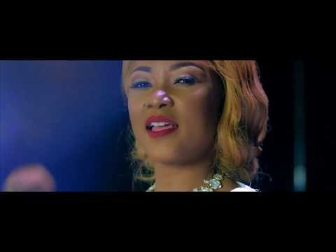 Arielle T - Moitié-Moitié (Official Video)