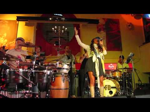 Cher-Ginger Baratta "I follow rivers", Wolf Coderas Session Possible, 18.09.2012, Mülheim