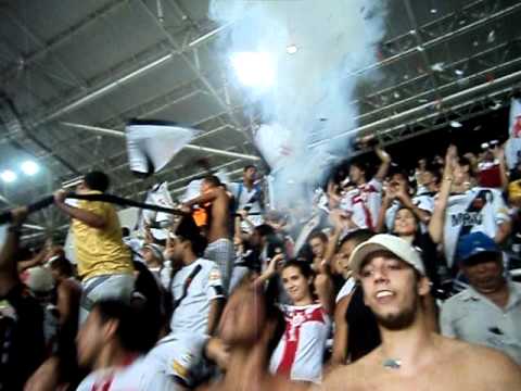 Vasco 1x0 Olaria -- Entrada do Time em Campo (WR)