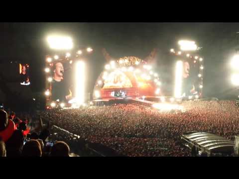 AC/DC Rock or Bust Marseille ( Axl Rose) Highway  to hell