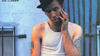 Tom Waits - I Beg Your Pardon (Live in Florence, Italy 1999)