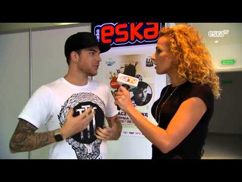 1080HD 2015 08 29   Adam Lambert -ESKA Music Awards