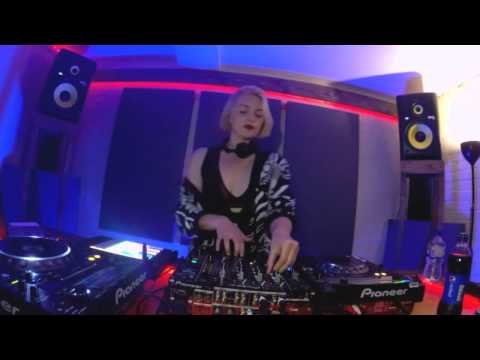 Kamikaze Space Programme feat. Emika – Choke @  Emika Live Set Data Transmission LDN
