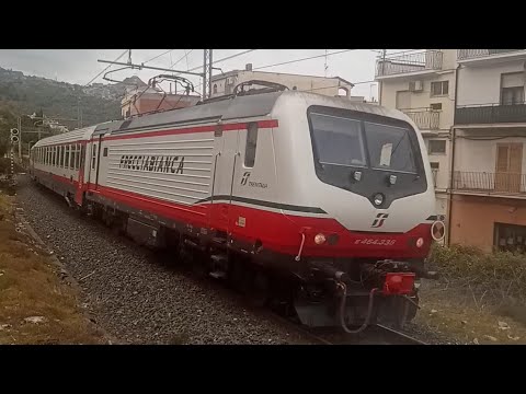 Sicilian premium express: Frecciabianca FB8635 (Messina-Catania-Palermo) with 2x E464 locos