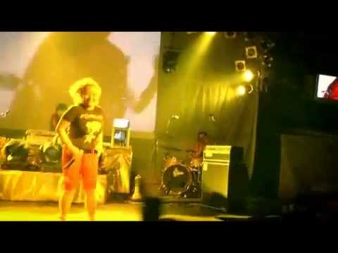 Le Pneumatiq - Friday 13th (Lucerna Music Bar live)