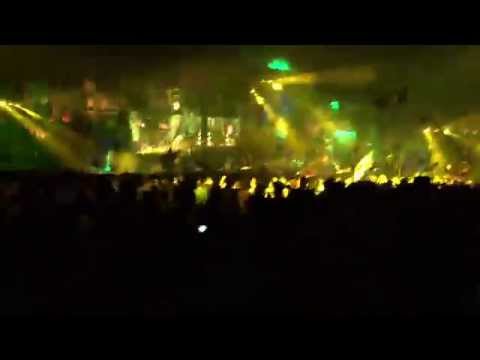 Showtek - "Switch" (remix of song by Firebeatz & Schella)