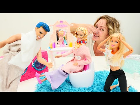 Lustiges Video mit Nicole - Barbie bekommt Besuch von Oma und Opa - Spielzeugvideo für Kinder