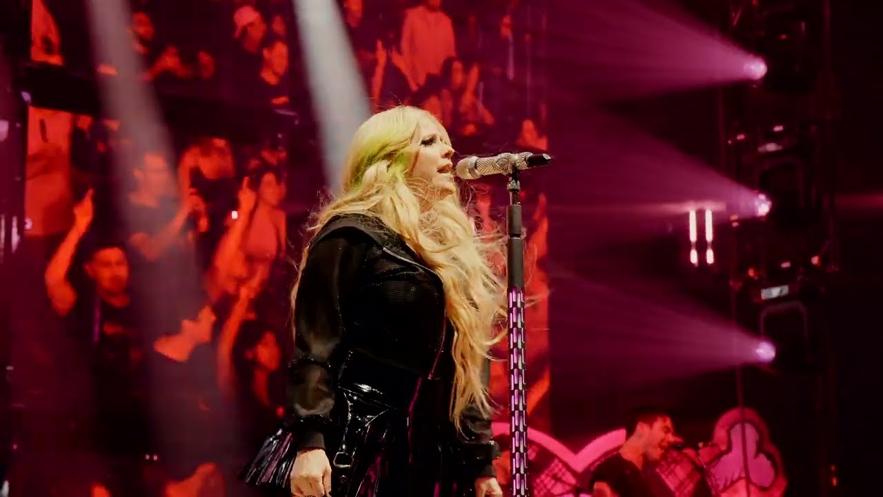 Avril Lavigne — Greatest Hits Tour