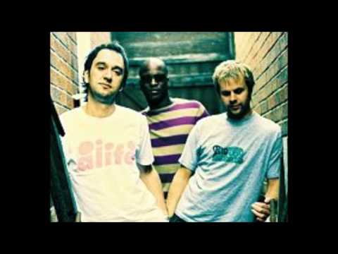 download lagu mp3 mp4 Chicken Lips Radio, download mp3 Chicken Lips Radio free download, download mp3 Chicken Lips Radio