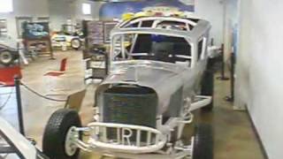 preview picture of video 'Automobile DIsplay Estrella WarBirds Museum'