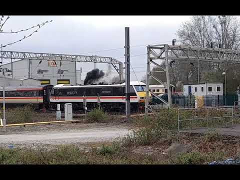 90002 Impersonates a Class 47 Clagging