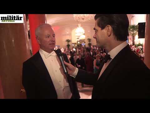 Ball der Offiziere 2018 - Direktor Peschke von der Tanzschule Elmayer