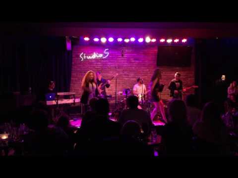 HIT MACHINE - BLACK OR WHITE - (Studio 5 LIVE) - 08.06.2017