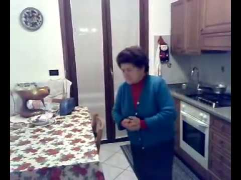 Nonna Teresa e la tecnologia