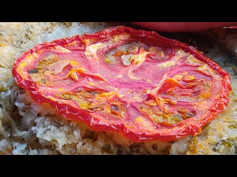 Another bread recipe I made while living in Costa Rica. Cilantro & Onion Focaccia bread!