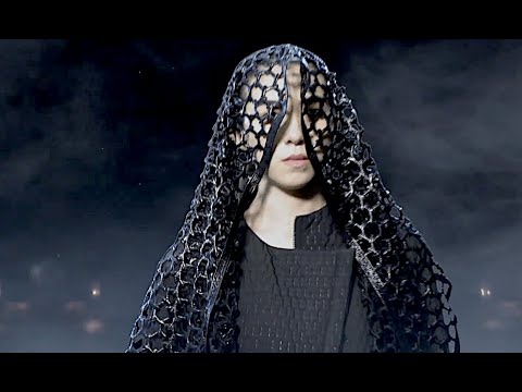 OQLIQ Fall 2022 London - Fashion Channel