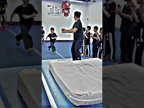 ✨👀 Discover Next-Level Smart Learning with Samsung’s Futuristic Gadgets!📱🤯 #Samsung #jumping #Shorts