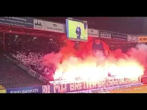 Coreografia dos ultras Hansa Rostock contra o Nuremberg