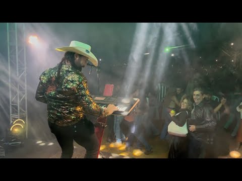 Marcos Anderson O Guardião Do Forró 🎙️🎹💃🕺#aovivo na XII Festa Do Cavalo da Fazenda Olhos D’água #mg 
