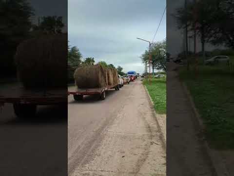 CARAVANA SOLIDARIA CERESINA HACIA LOS VECINOS DEL RIO UTIS Desde Ceres, provincia de Santa Fe,