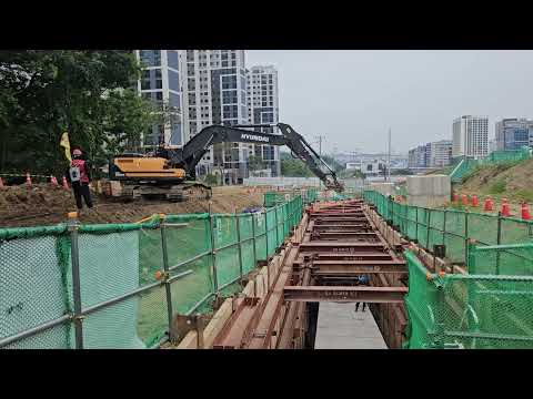 26.5.26.화. 개착식 전력구  되메우기 작업 준비 중