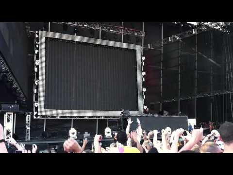 EDC Day 2 - Alesso - ID vs Losing my Religion