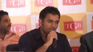 Bipasha, Dhoni, Kapil Dev at The Grand Bhagwati Hotel launch