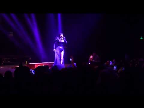 Sharon Needles en chile