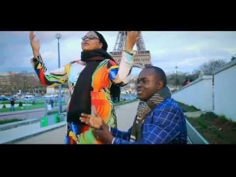 Frère Lambert Kalomba chante "Dans Ta Présence"