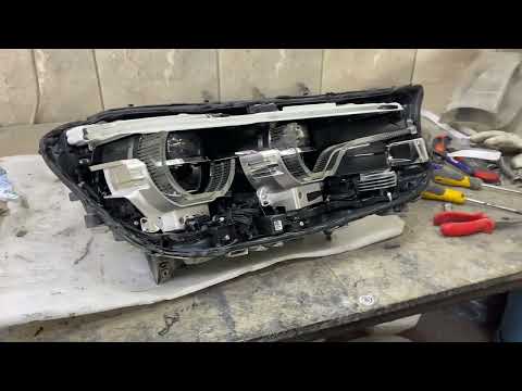 BMW 5 Serisi (G30) Far Camı Değişimi
