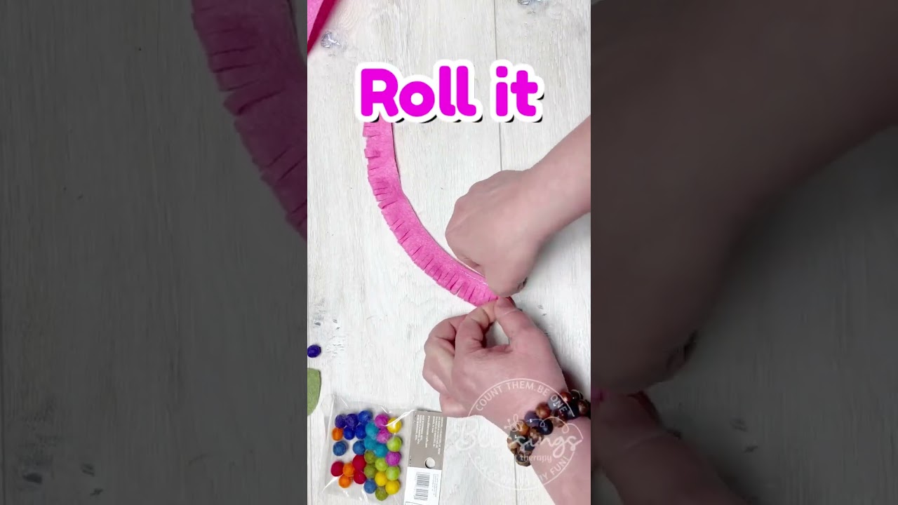 Diy EASY felt flowers! #easycrafts #diycrafts #dollartreediy #feltflower