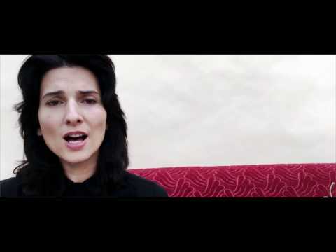 download lagu mp3 mp4 Sara Indrio, download lagu Sara Indrio gratis, unduh video klip Sara Indrio