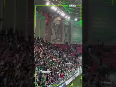 تحية لاعبي المنتخب السعودي لجماهيرهم بعد الفوز على منتخب اليمن.‏⁧‫ كأس الخليج‬⁩ ‏⁧‫ السعودية اليمن