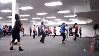 Zumba with Tina : Pitbull I Know You Want Me(Calle Ocho)