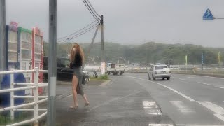 #sexy #美脚　セクシーなスリットワンピースワンピースで外出 。。。