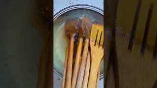 HOW TO DEEP CLEAN YOUR WOODEN SPOON
