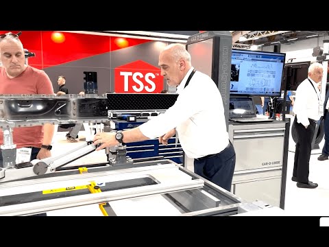 Car-O-Liner Car-O-Tronic in Autopromotec 2022 - Italiano