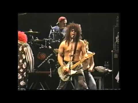 Rock-N-Roll Pizzeria / Sugar in Your Gas Tank LIVE - Less Than Jake